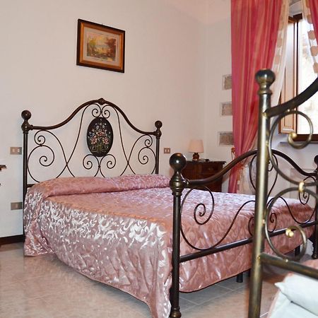 Residenza Di Via Piccardi Bed and Breakfast Gubbio Rum bild